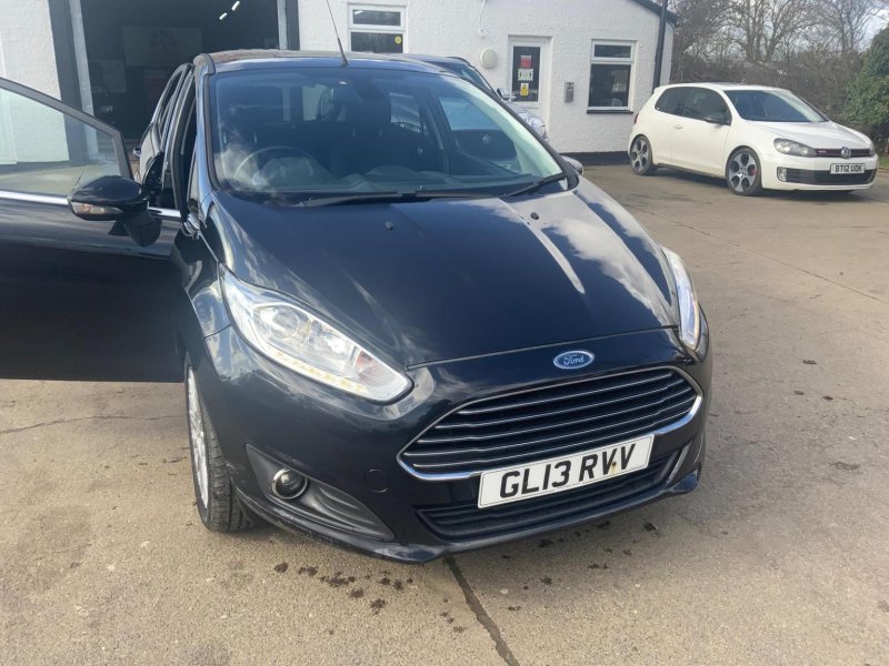 FORD FIESTA 1.0T EcoBoost Titanium Euro 5 (s/s) 5dr