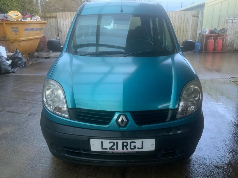 RENAULT Kangoo 1.6 16v Authentique 5dr