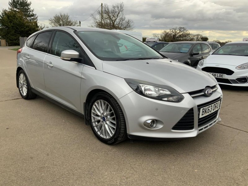 FORD FOCUS 1.0T EcoBoost Zetec Euro 5 (s/s) 5dr