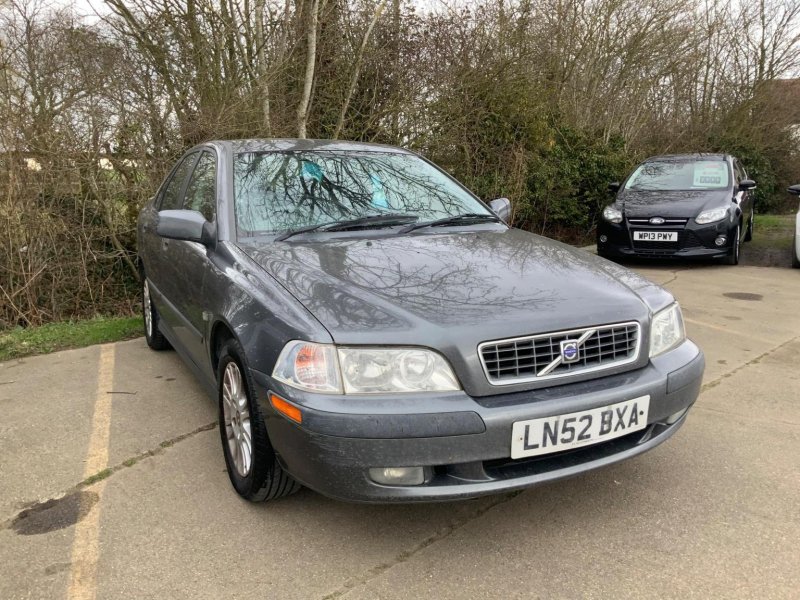 VOLVO S40 1.8 S 4dr