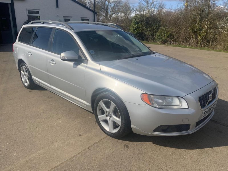 VOLVO V70 3.0 T6 R-Design Geartronic AWD Euro 4 5dr