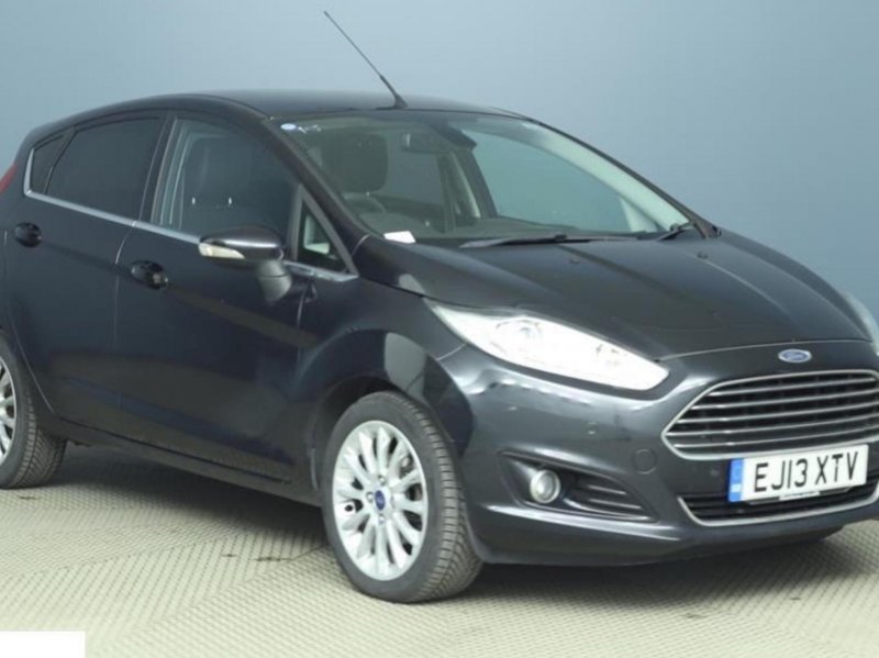 FORD FIESTA 1.6 TDCi Titanium X Euro 5 5dr