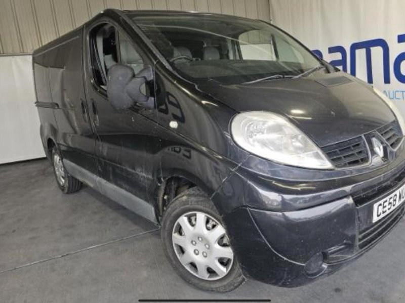 RENAULT TRAFIC 2.0 TD dCi SL27 L1 H1 4dr